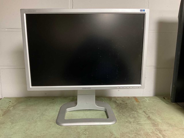 Samsung 244t monitor - afbeelding 1 van  3