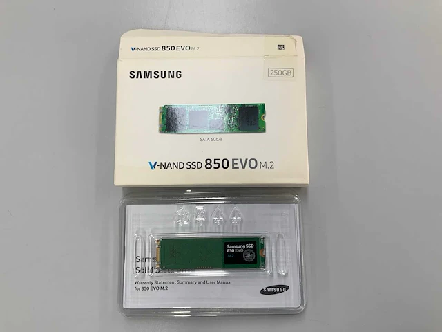 Samsung 256gb v-nand ssd 850 evo m.2 - afbeelding 1 van  2