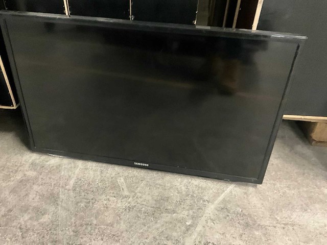 Samsung 32” monitor (4x) - afbeelding 8 van  11