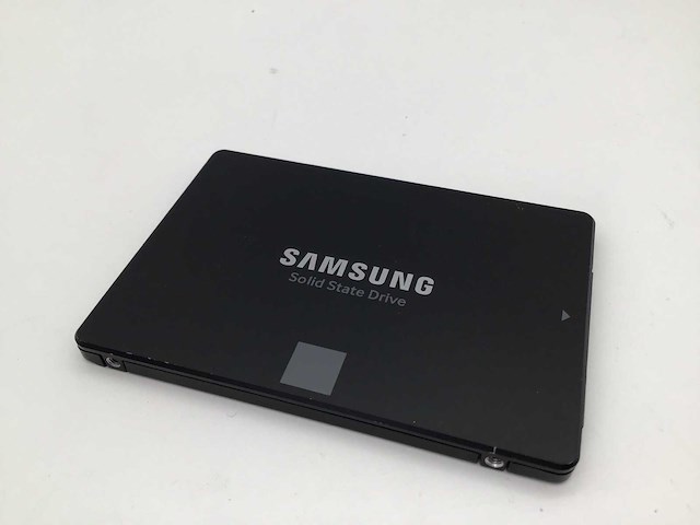 Samsung 500gb 860 evo sata ssd interne hardeschijf - afbeelding 1 van  5