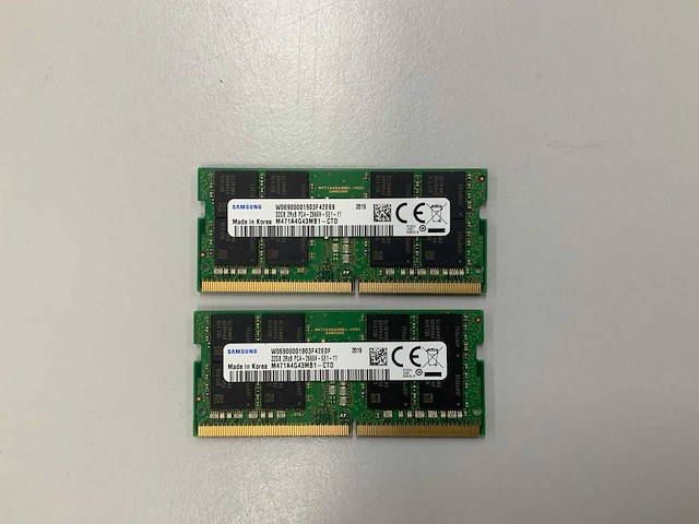 Samsung 64gb(2x 32gb) ddr4 ram sticks m471a4g43mb1-ctd (2x) - afbeelding 1 van  2