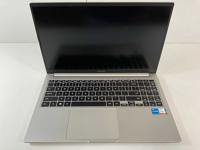 Samsung 750xed 15.6”, core(tm) i5 12th gen, 8 gb ram, 256 gb nvme laptop - afbeelding 1 van  8