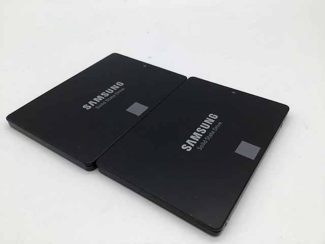 Samsung 860 evo 250gb sata ssd interne hardeschijf (2x) - afbeelding 1 van  5