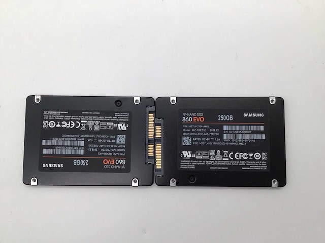 Samsung 860 evo 250gb sata ssd interne hardeschijf (2x) - afbeelding 4 van  5