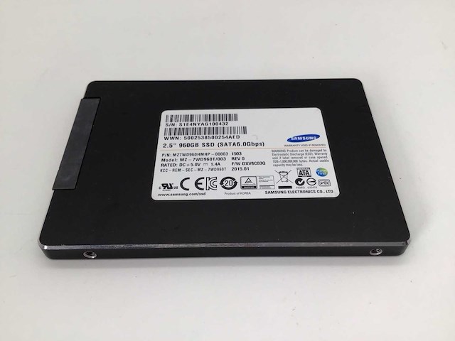 Samsung 960gb sata ssd interne hardeschijf - afbeelding 2 van  4