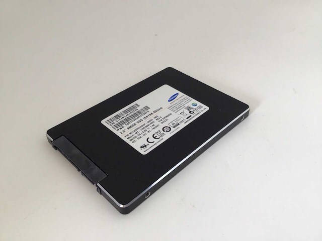 Samsung 960gb sata ssd interne hardeschijf - afbeelding 1 van  4
