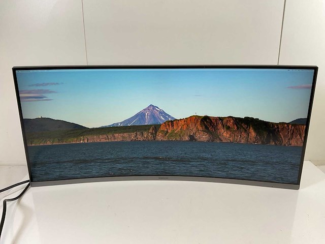 Samsung (c34h890wju) 34”, 3440x1440 (uwqhd) va lcd monitor - afbeelding 1 van  7