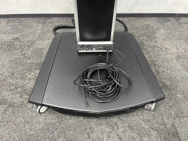 Samsung/ cisco - 55" videoconferentiesysteem met verrijdbaar statief - afbeelding 19 van  22
