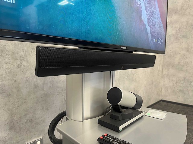Samsung/ cisco - 55" videoconferentiesysteem met verrijdbaar statief - afbeelding 12 van  18