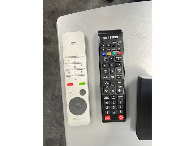 Samsung/ cisco - 55" videoconferentiesysteem met verrijdbaar statief - afbeelding 2 van  25
