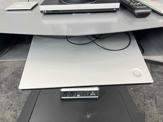Samsung/ cisco - 55" videoconferentiesysteem met verrijdbaar statief - afbeelding 10 van  25