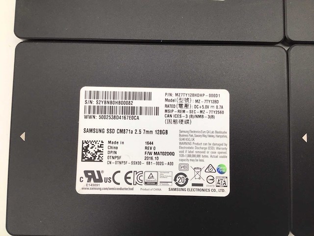 Samsung cm871a 128gb sata ssd interne hardeschijf (4x) - afbeelding 2 van  3