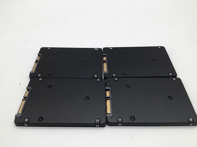 Samsung cm871a 128gb sata ssd interne hardeschijf (4x) - afbeelding 3 van  3