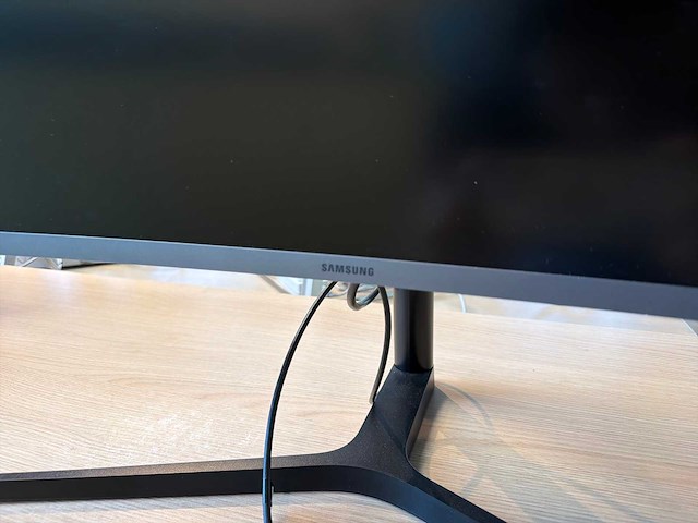 Samsung curved monitor - afbeelding 5 van  5