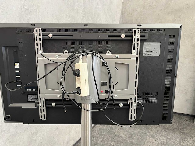 Samsung dc48e - 48" monitor met draaibaar statief - afbeelding 4 van  4