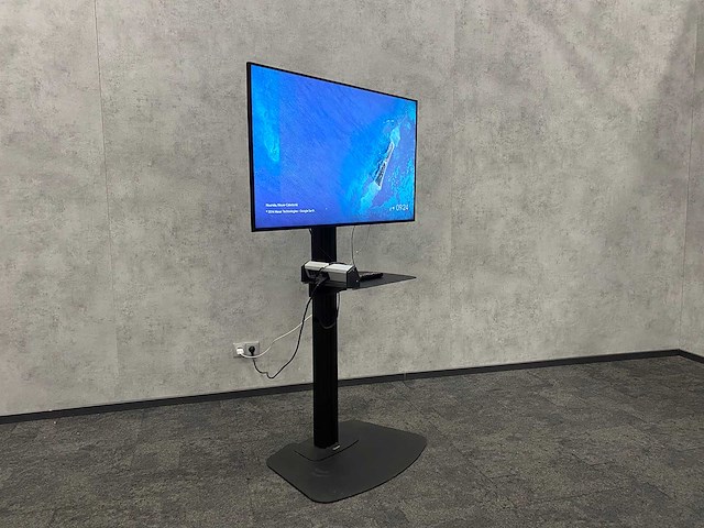 Samsung dc48e - 48" monitor met statief - afbeelding 1 van  14