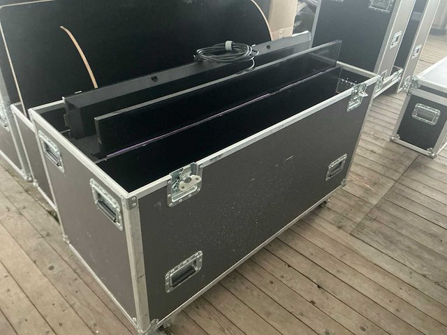 Samsung dm55e display 55" (2x) - afbeelding 2 van  4