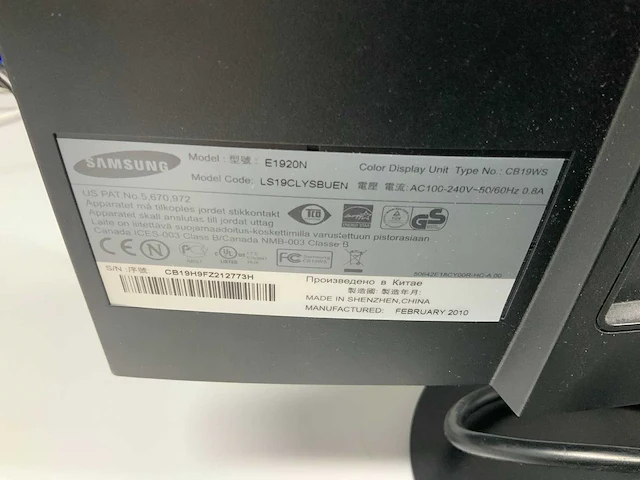Samsung e1920n 18.5-inch lcd monitor - afbeelding 4 van  4