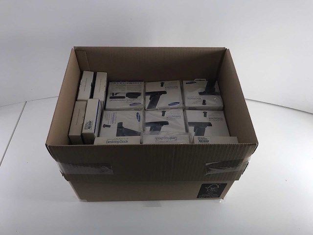 Samsung (edd-d200begstd) universal docking stations for mobile phones (new) (56x) - afbeelding 1 van  8