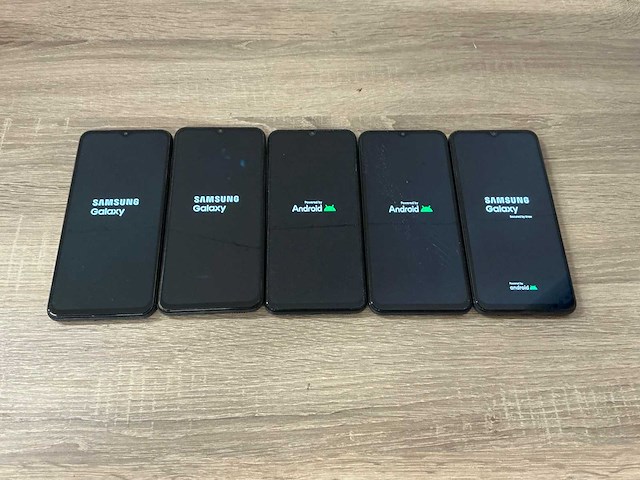 Samsung galaxy a13 (128gb) mobiele telefoon (5x) - afbeelding 2 van  6