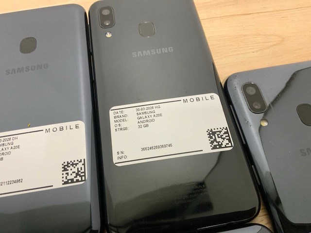 Samsung galaxy a20e mobiele telefoon (15x) - afbeelding 15 van  15