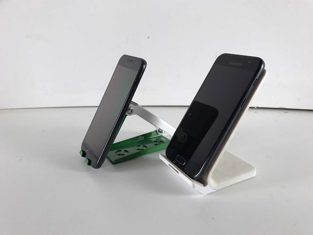 Samsung galaxy a3 - 16 gb - black (2x) - afbeelding 2 van  2