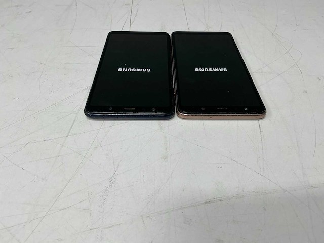 Samsung galaxy a7 mobiele telefoon 6 inch (2x) - afbeelding 12 van  13