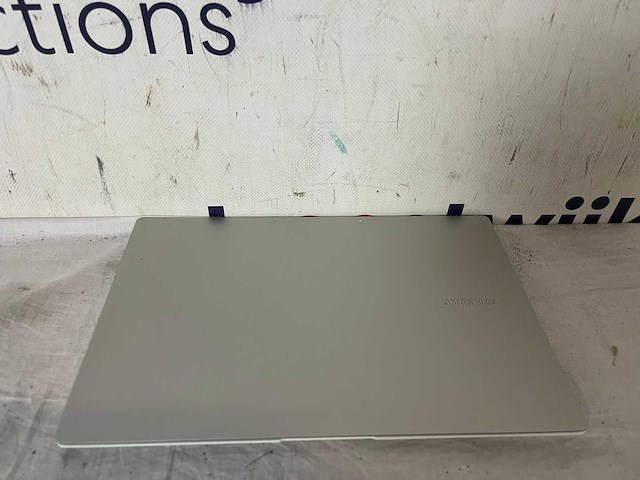 Samsung galaxy book pro intel® core™ i5 i5-1135g7 laptop 33,8 cm (13.3") full hd 8 gb lpddr4x-sdram 256 gb ssd wi-fi 6 (802.11ax) windows 10 home zilver - afbeelding 4 van  4