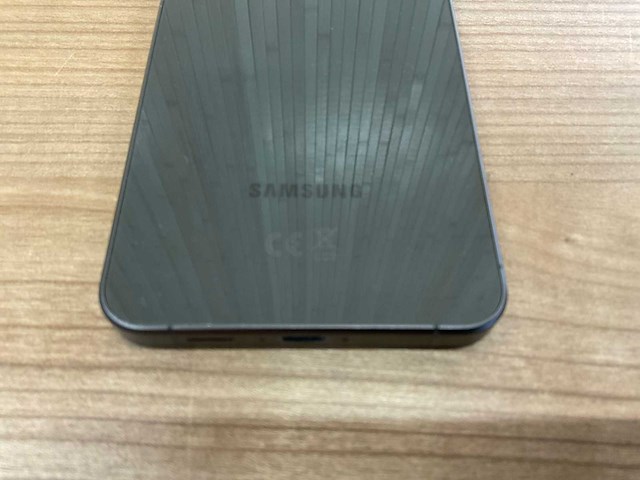 Samsung galaxy s24 fe mobiele telefoon - afbeelding 3 van  4