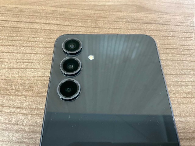 Samsung galaxy s24 fe mobiele telefoon - afbeelding 4 van  4