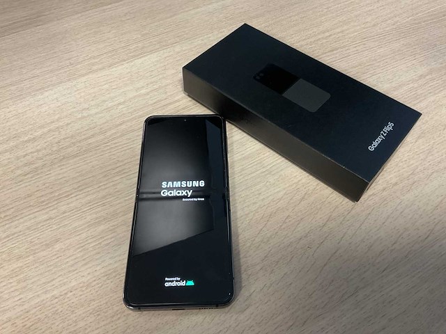 Samsung galaxy z flip5 sm-f731b (512gb) smartphone - afbeelding 2 van  6