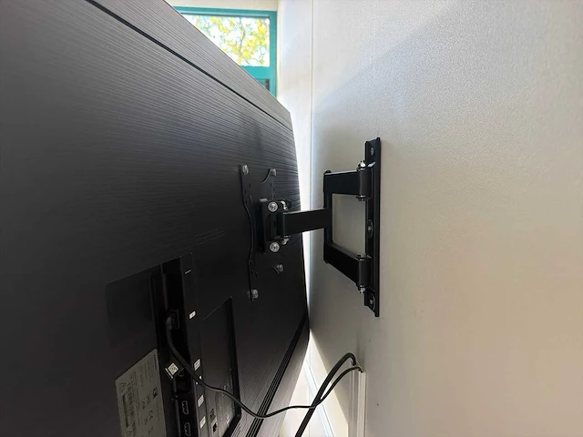Samsung gu55au7179u televisie met beugel - afbeelding 4 van  5