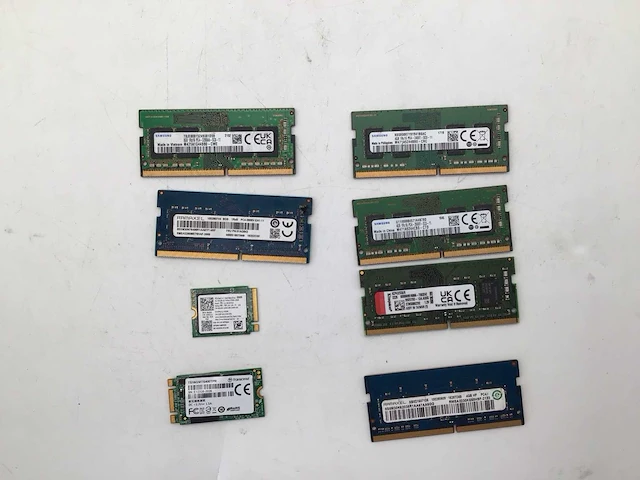 Samsung kingston 4gb ddr4 (4x) - 8gb ddr4 (2x) sodimm - 128gb nvme m.2 ssd - 16gb ssd computeronderdeel (8x) - afbeelding 4 van  5