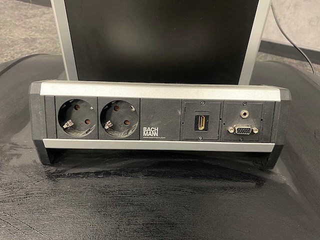 Samsung me55c - 55" videoconferentiesysteem met lift - afbeelding 7 van  9