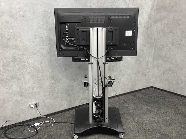 Samsung me55c - 55" videoconferentiesysteem met lift - afbeelding 8 van  9