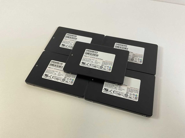 Samsung (mz-7lh1t90) enterprise-grade 2.5-inch sata ssds (5x) - afbeelding 3 van  5