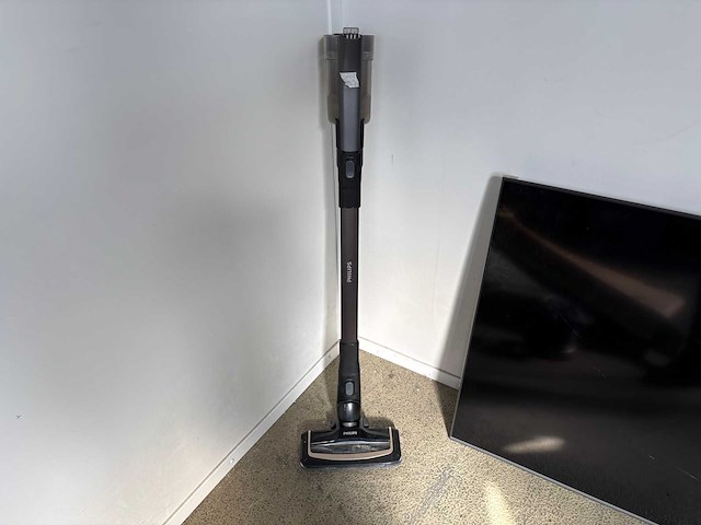 Samsung oled s90d tv | philips steelstofzuiger - afbeelding 3 van  9