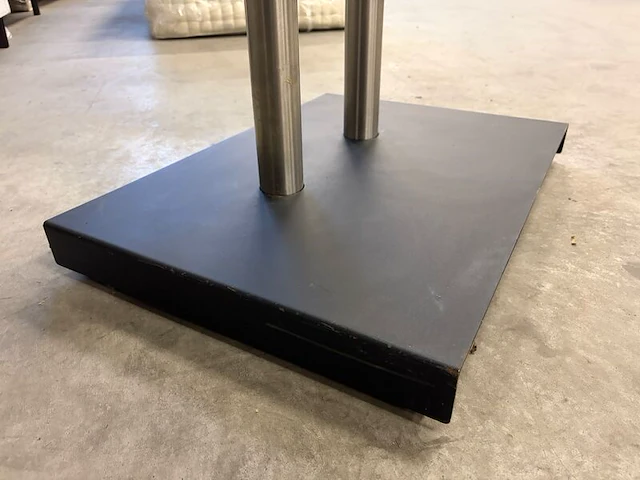 Samsung om46n 46 inch professioneel scherm inclusief vloerstatief - afbeelding 8 van  8