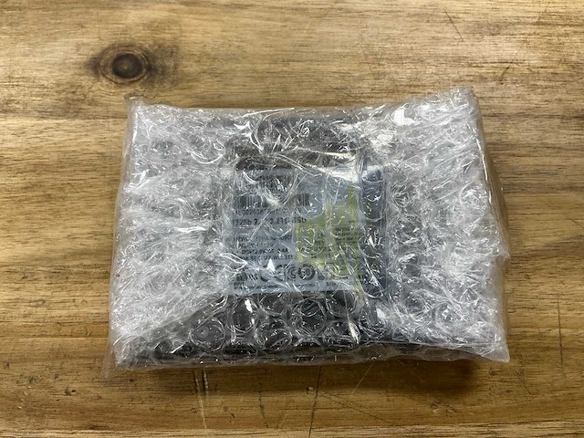 Samsung pm1725b 2.5’’ 3.2tb ssd - afbeelding 2 van  3