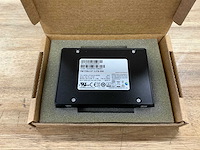 Samsung pm1725b 2.5" 3.2tb ssd - afbeelding 1 van  3