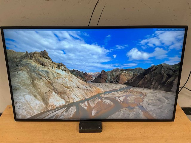 Samsung (qb43n) 43”, 3840x2160 (uhd) lcd monitor - afbeelding 1 van  6