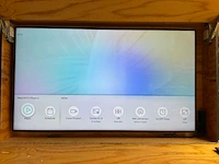 Samsung qb65r-b display in presentatie meubel - afbeelding 10 van  12