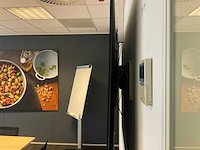 Samsung qe85q60d televisie - afbeelding 3 van  5