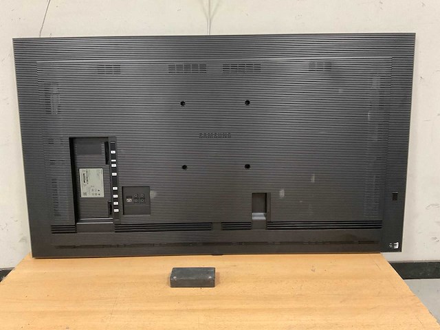 Samsung (qm55r) 55”, 3840x2160 (uhd) lcd monitor - afbeelding 4 van  6