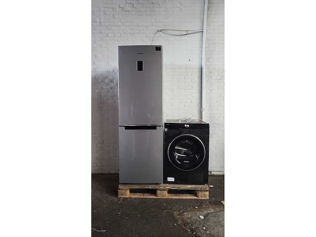 Samsung rb33j3205sa koel-vriescombinatie | samsung dv90dg6845lbu3 warmtepompdroger - afbeelding 1 van  3