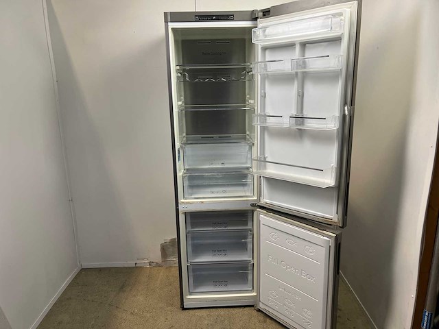 Samsung rb37j5029ss/ef - koel-vriescombinatie - afbeelding 2 van  5