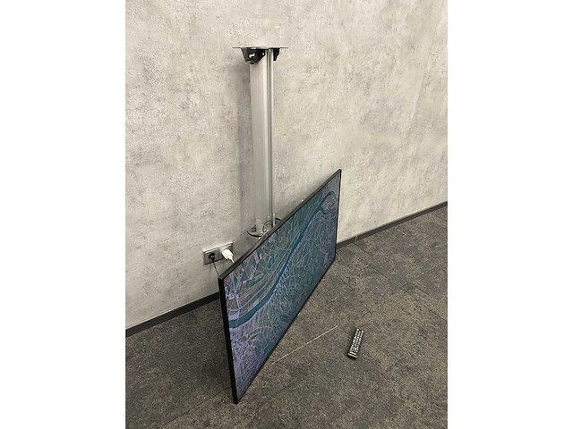 Samsung rm48d - 48" full hd tv/ narrowcasting-scherm met plafondbeugel - afbeelding 8 van  12