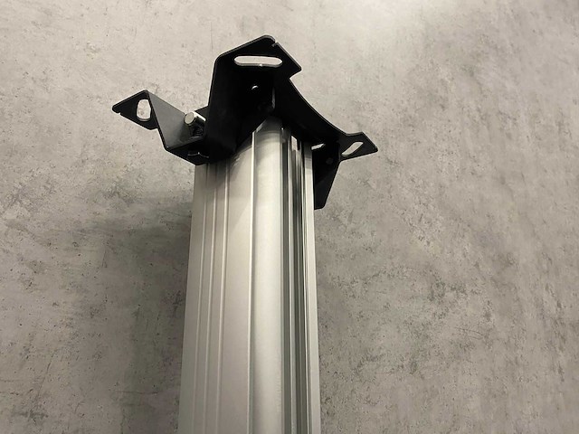 Samsung rm48d - 48" full hd tv/ narrowcasting-scherm met plafondbeugel - afbeelding 10 van  12