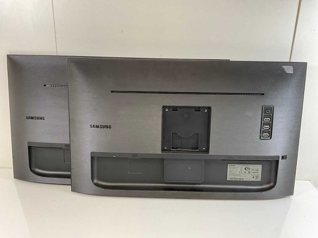 Samsung (s27a600uuu) 27”, 2560x1440 (qhd) ips monitors (2x) - afbeelding 13 van  13