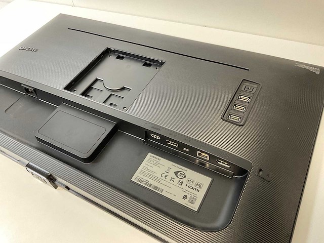 Samsung (s27a600uuu) 27”, 2560x1440 (uhd) ips monitor - afbeelding 6 van  6